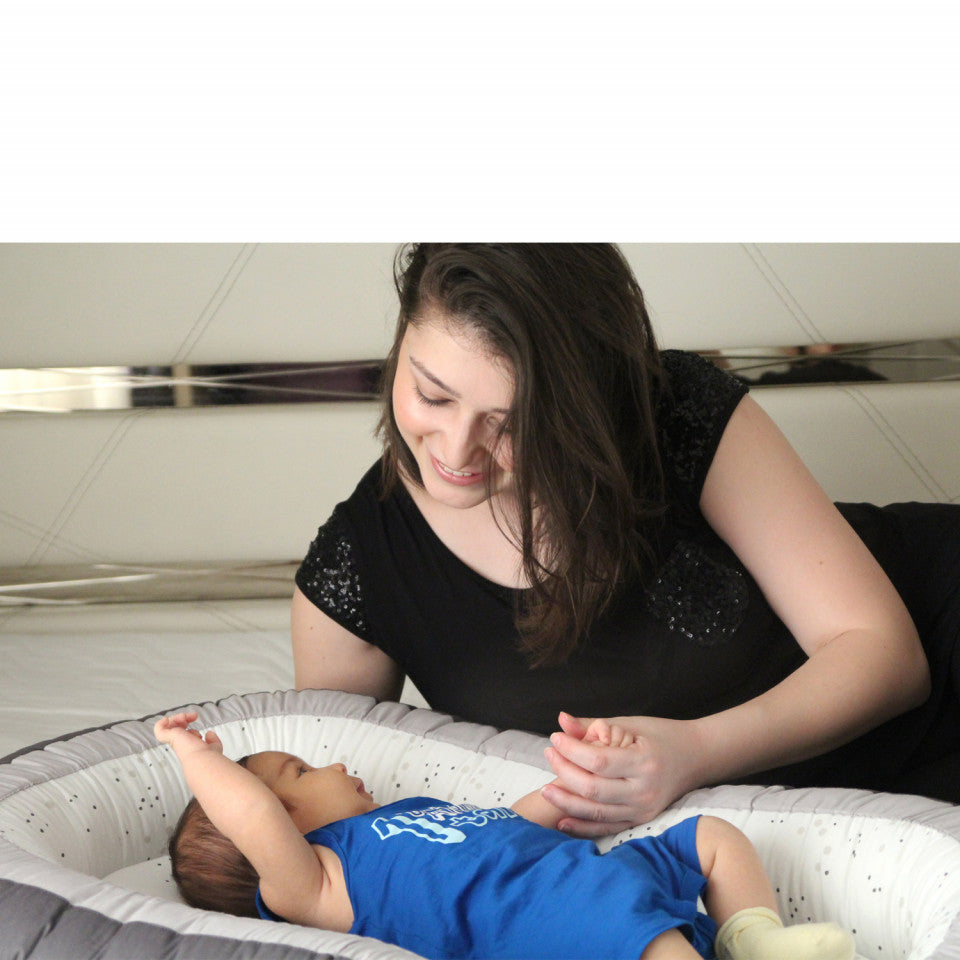 Baby nest cu 2 fete BabyJem Luxury Between Parents