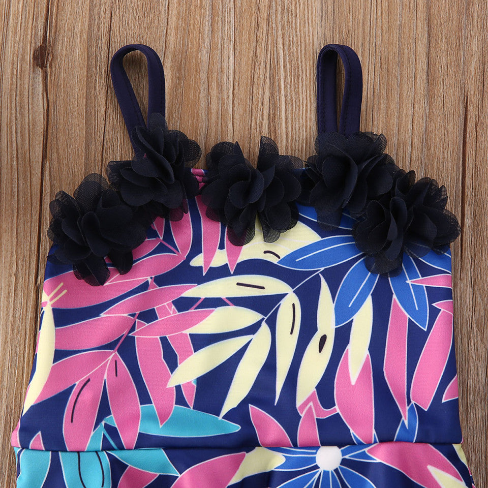 Costum de baie mov cu frunze si floricele aplicate