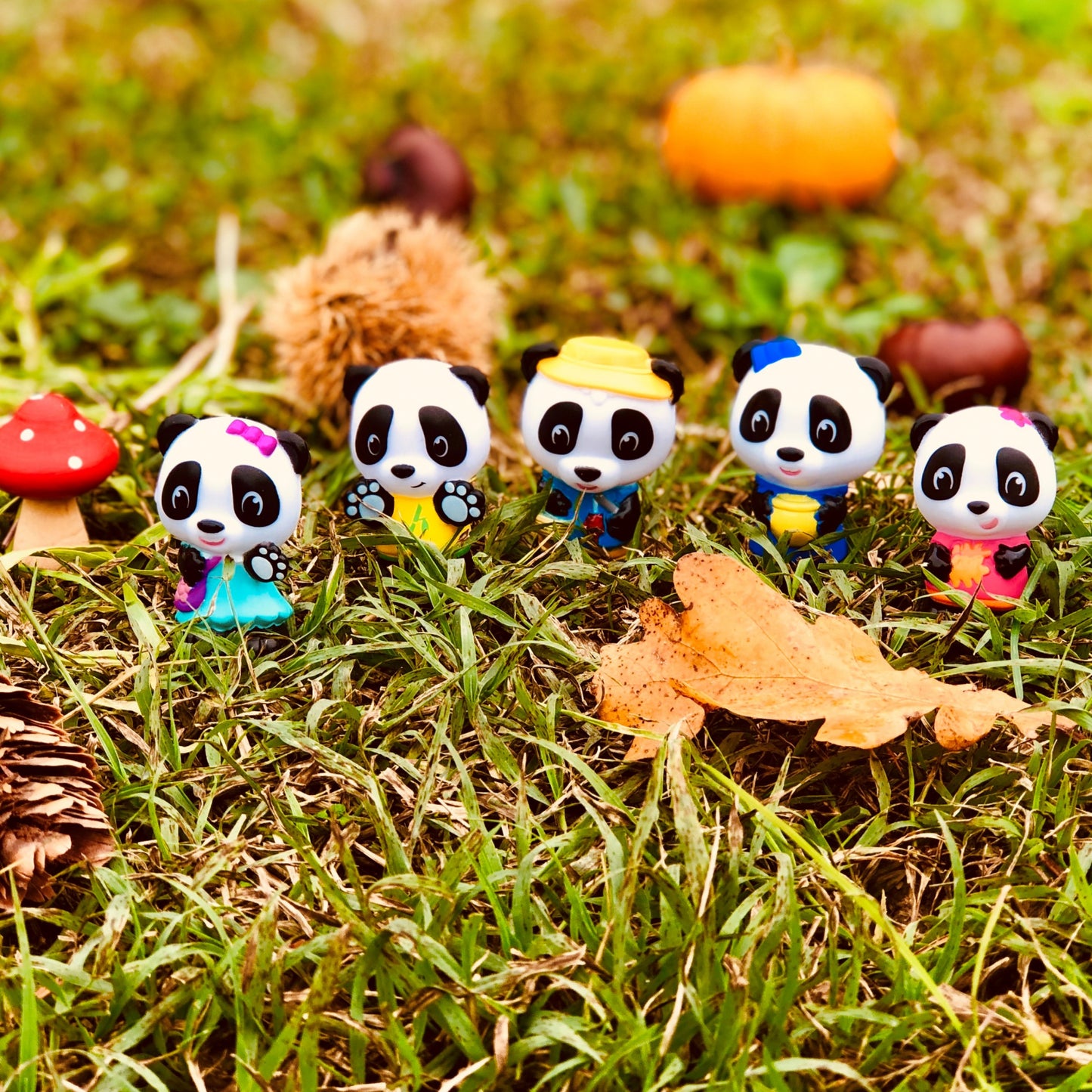 Familia de ursuleti Panda - Set figurine joc de rol