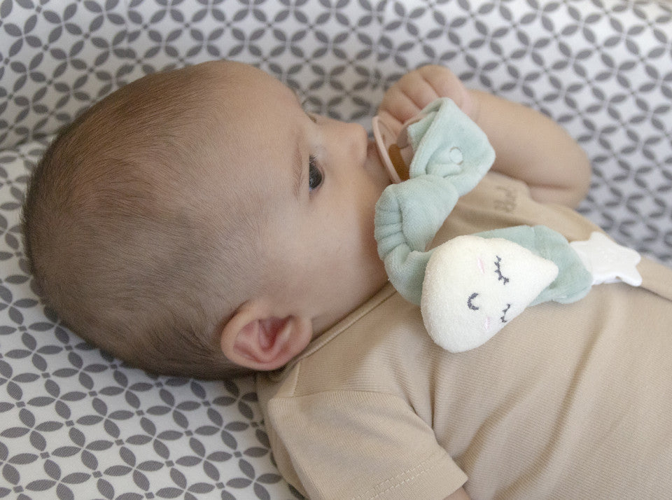 Lant pentru suzeta din material textil cu steluta BabyJem