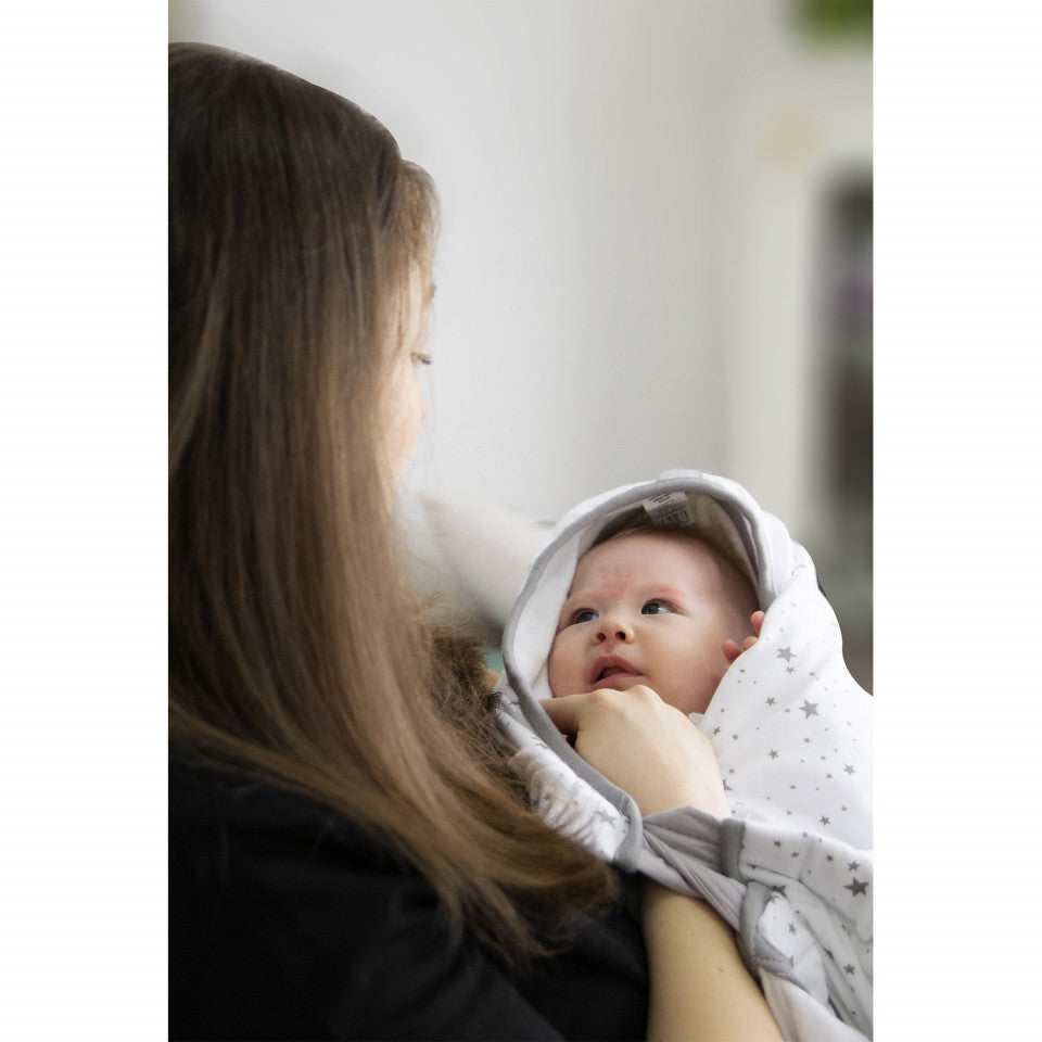 Paturica cu sistem multifunctional BabyJem Carrier Alb pentru transport bebelusi