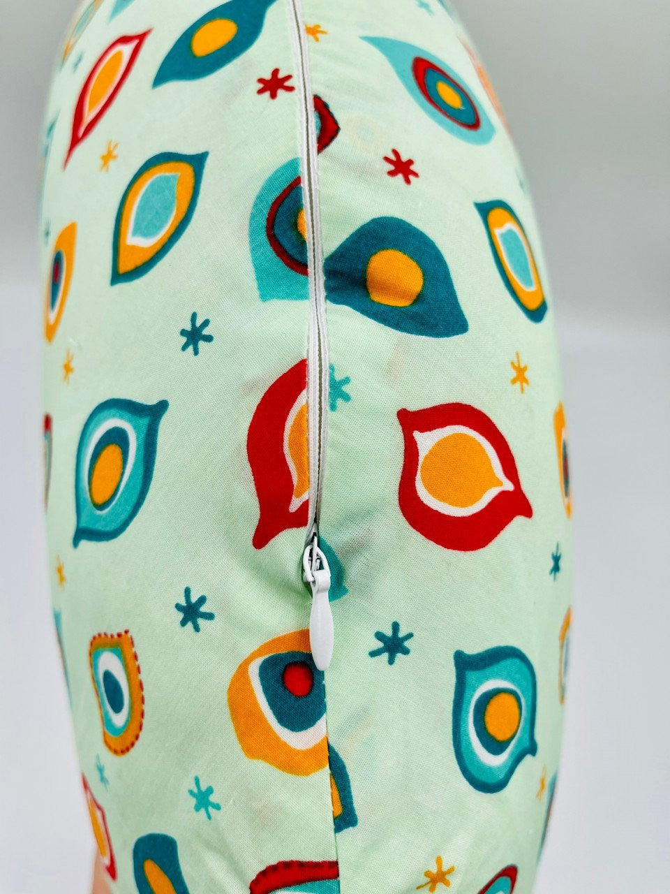 Perna pentru alaptat 2 in 1 Nursing Pillow Paun, BabyJem