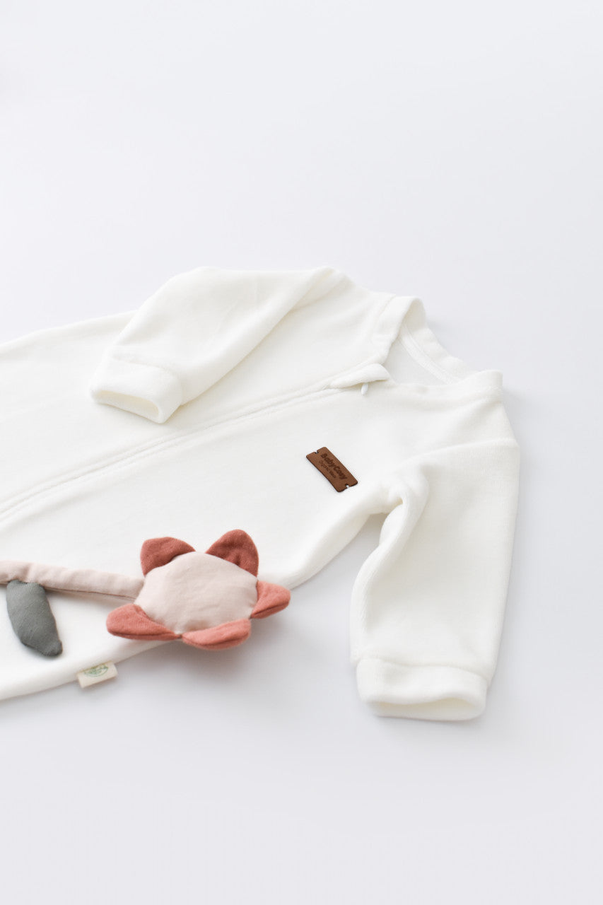 Salopeta cu maneca lunga si fermoar din 80%bumbac organic si 20% poliester - Ecru, Baby Cosy