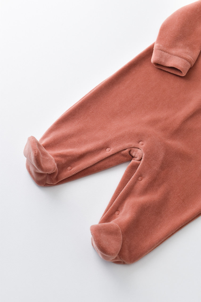 Salopeta Curcubeu cu maneca lunga si botosei din 80%bumbac organic si 20% poliester - Caramiziu, Baby Cosy