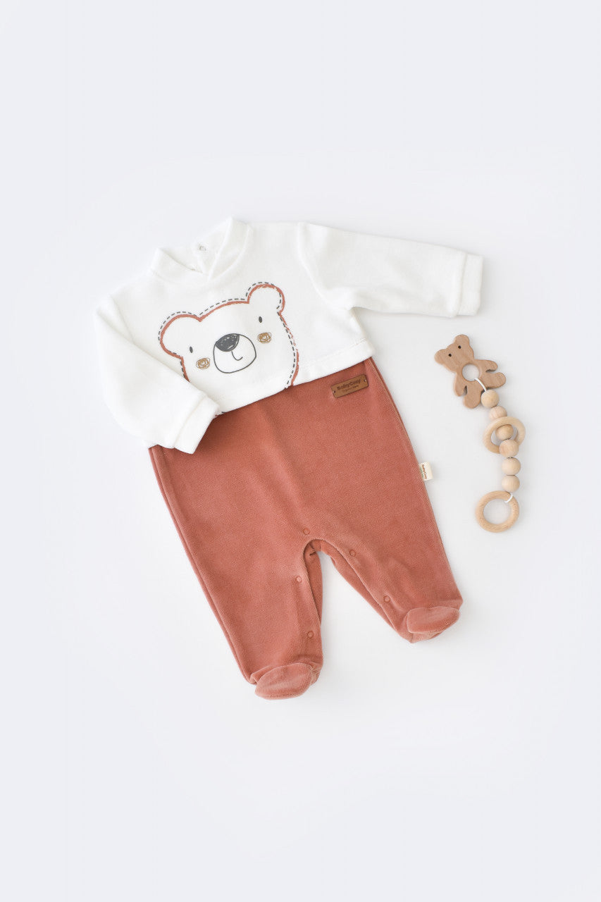 Salopeta Ursulet cu maneca lunga si botosei din 80%bumbac organic si 20% poliester - Caramiziu, Baby Cosy