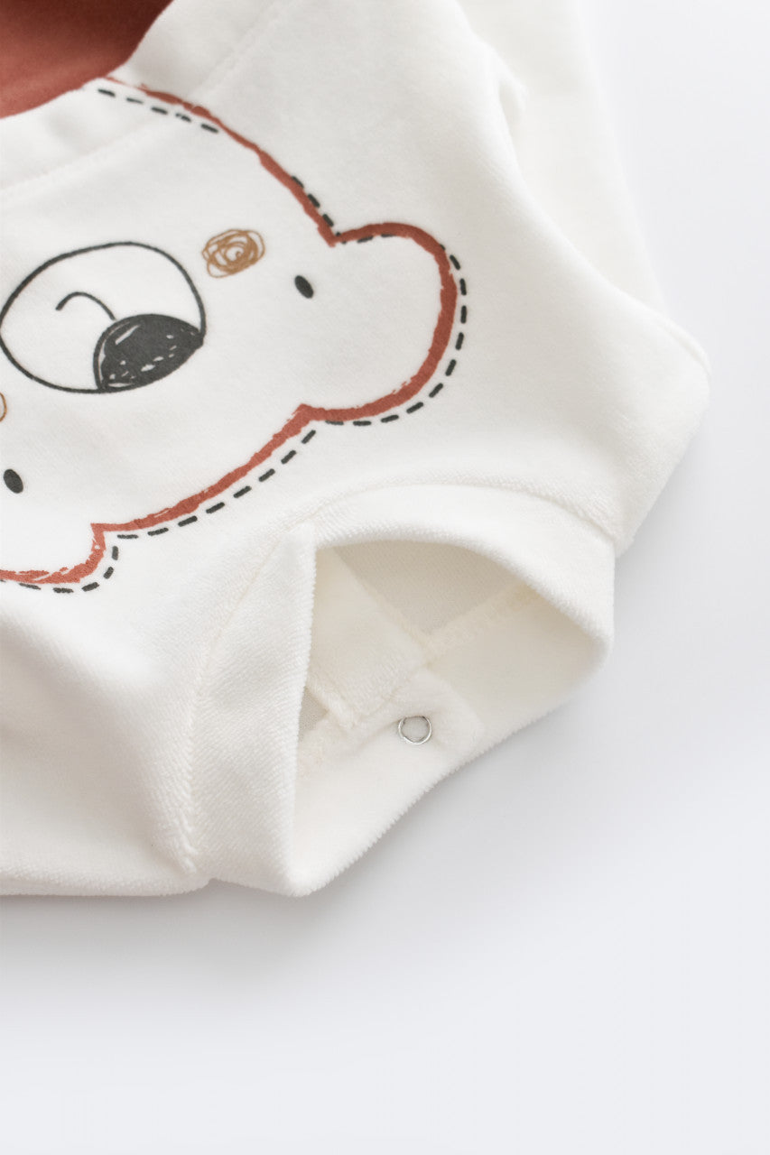 Salopeta Ursulet cu maneca lunga si botosei din 80%bumbac organic si 20% poliester - Caramiziu, Baby Cosy