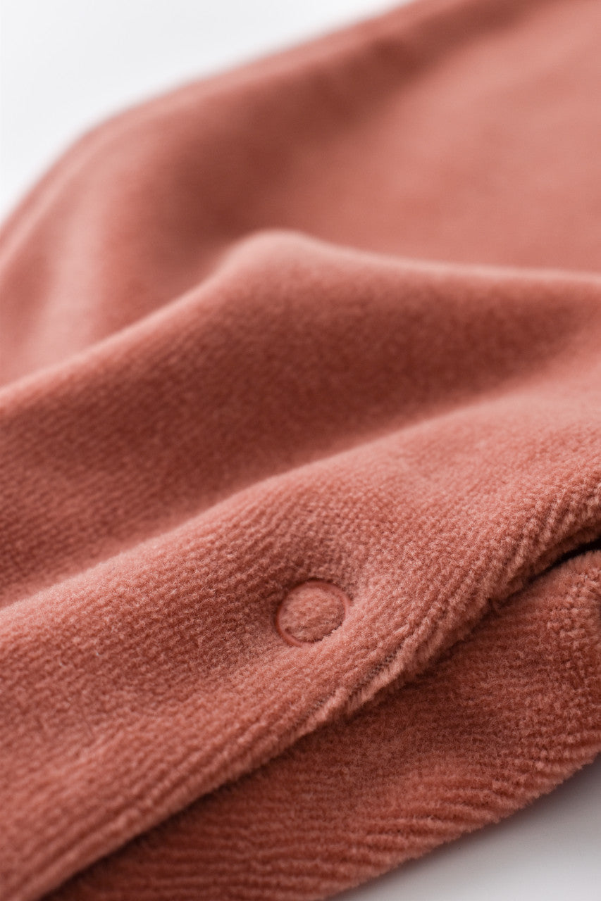 Salopeta Ursulet cu maneca lunga si botosei din 80%bumbac organic si 20% poliester - Caramiziu, Baby Cosy