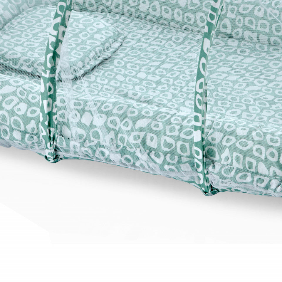 Saltea reductor BabyNest cu pernuta si plasa insecte Sleep Safe