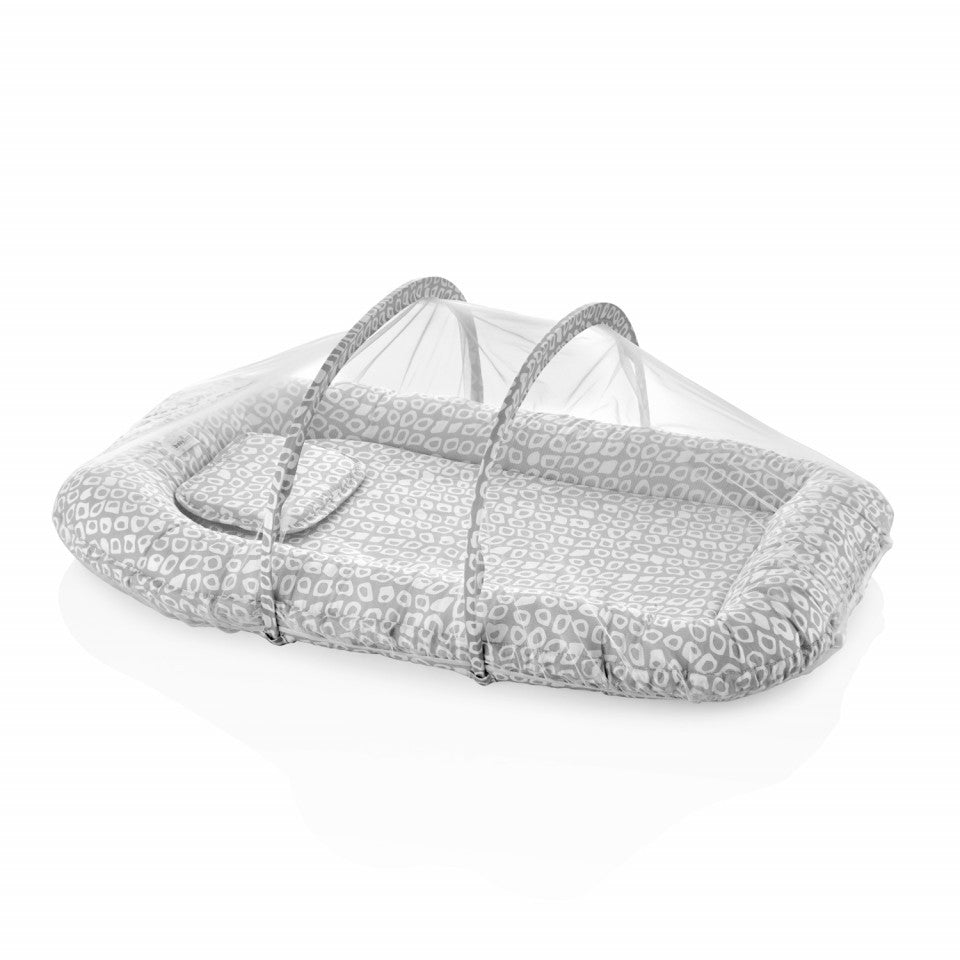 Saltea reductor BabyNest cu pernuta si plasa insecte Sleep Safe