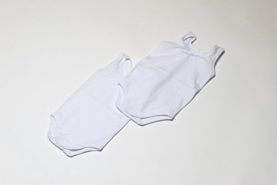 Set 2 body-uri din bumbac albe fara maneca - tip maieu