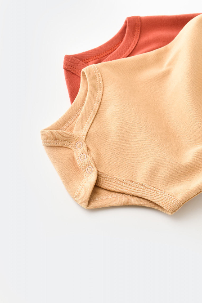 Set 2 body-uri fara maneci bebe unisex -100% bumbac organic - Mustar/ Scortisoara, Baby Cosy