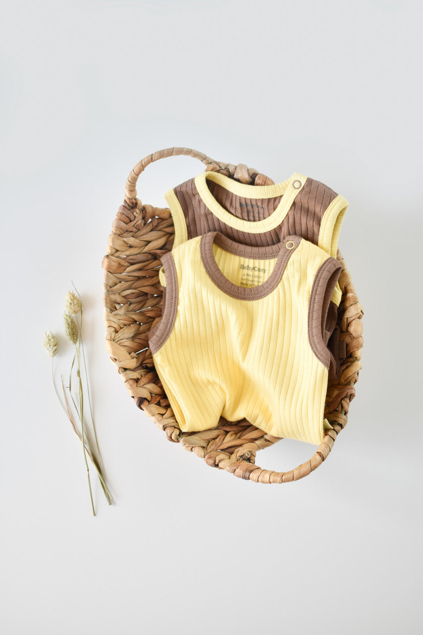 Set 2 body-uri fara maneci Ribana Bebe Unisex din bumbac organic si 5%elastan - Vanilie/Maro
