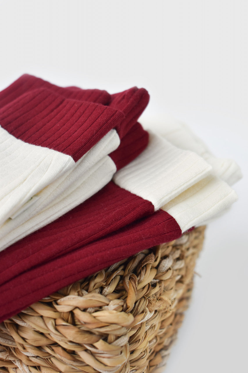 Set 2 pantaloni Ribana Bebe Unisex din bumbac organic si 5%elastan - Ecru/Bordo, Baby Cosy