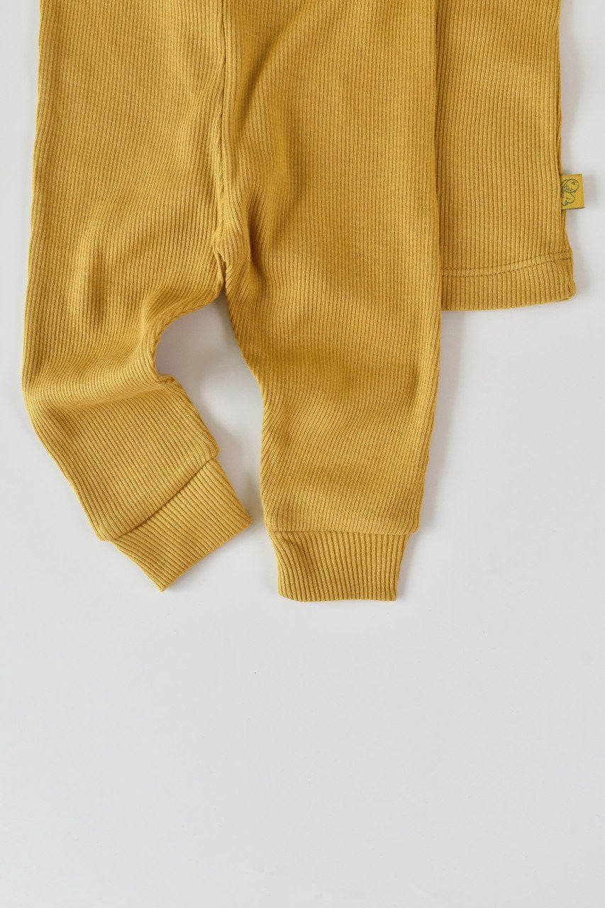 Set 3 piese: bluzita cu maneca lunga, panataloni lungi si caciulita din bumbac organic si modal - Sofran, Baby Cosy