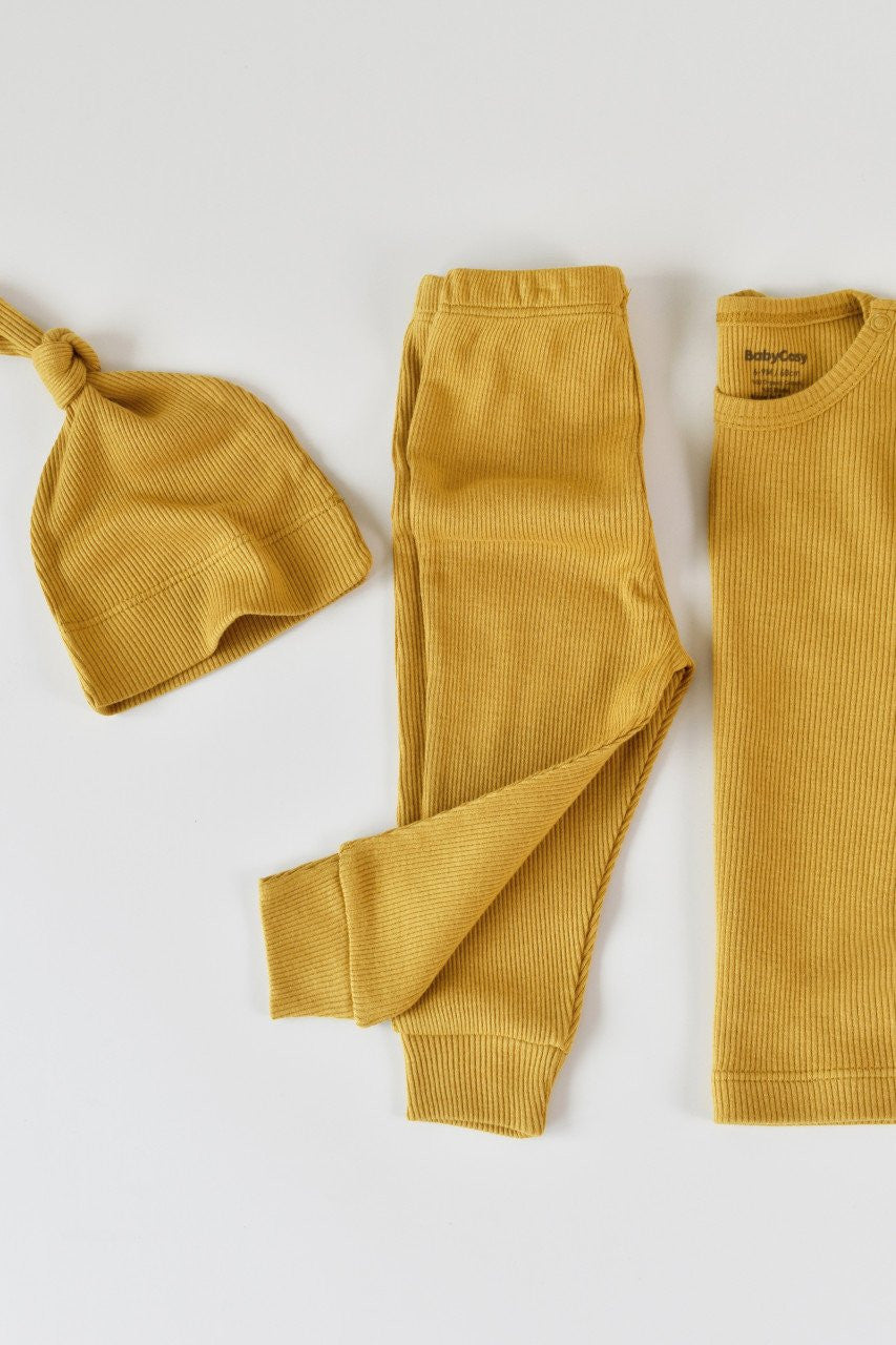 Set 3 piese: bluzita cu maneca lunga, panataloni lungi si caciulita din bumbac organic si modal - Sofran, Baby Cosy