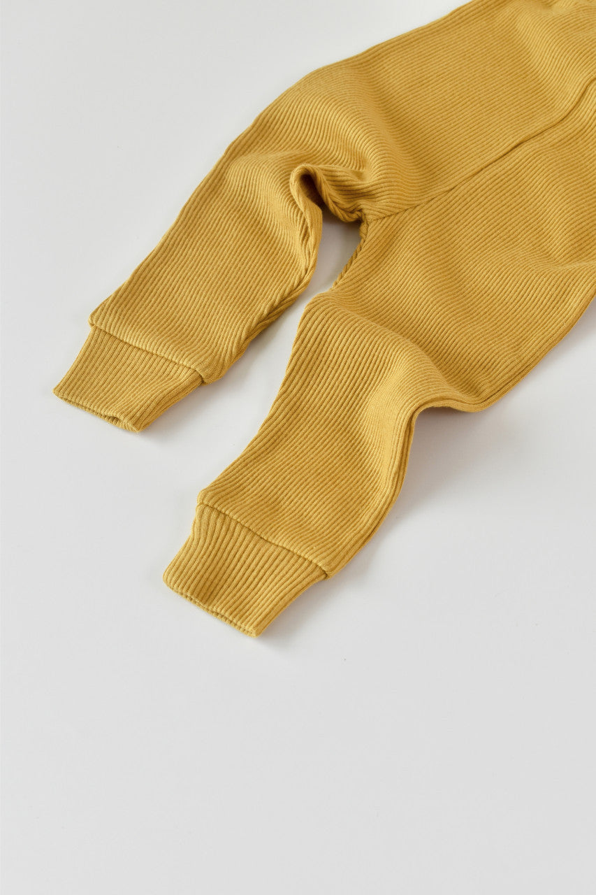 Set 3 piese: body cu maneca lunga, panataloni lungi si caciulita din bumbac organic si modal - Sofran, Baby Cosy