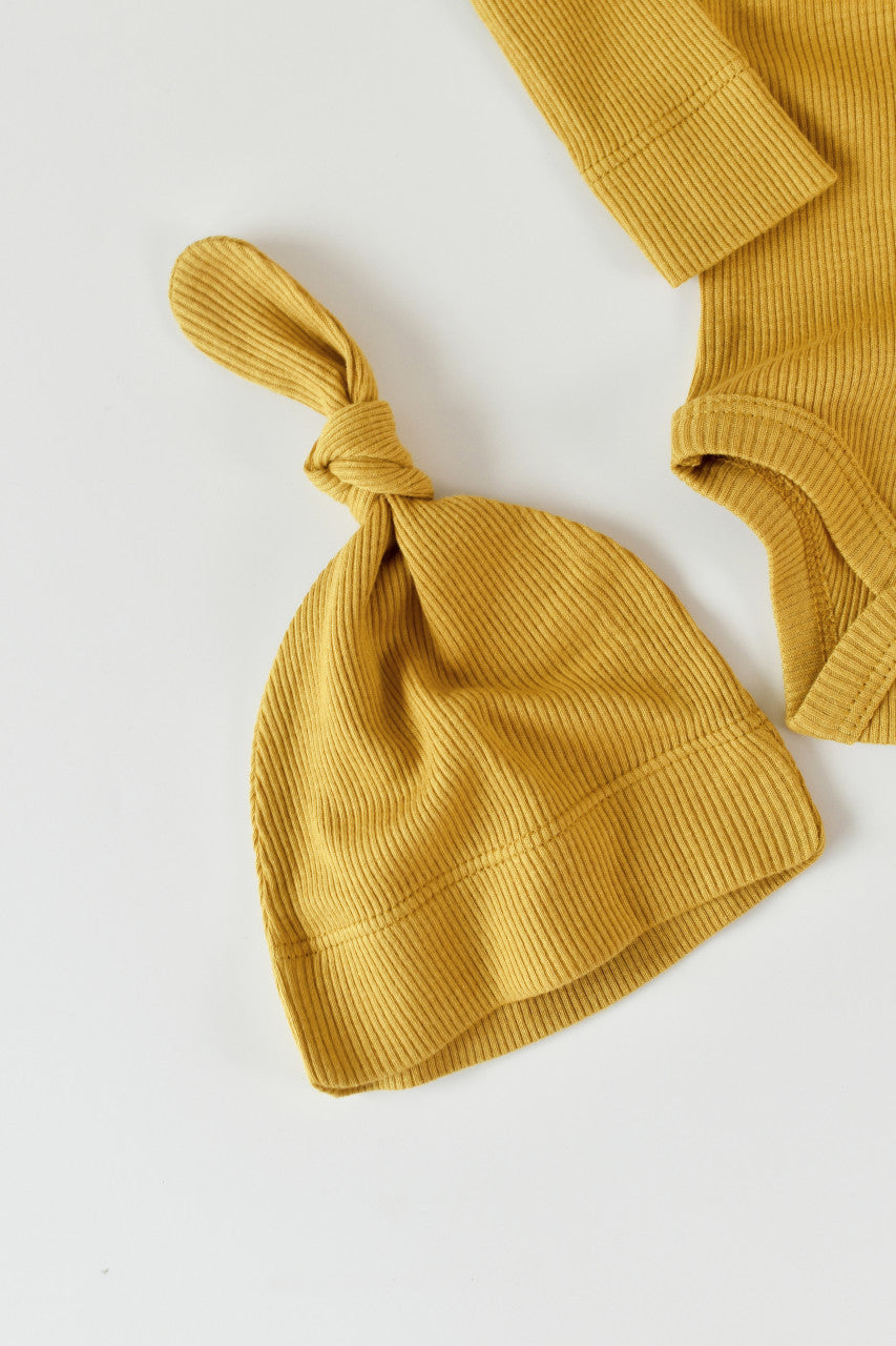 Set 3 piese: body cu maneca lunga, panataloni lungi si caciulita din bumbac organic si modal - Sofran, Baby Cosy
