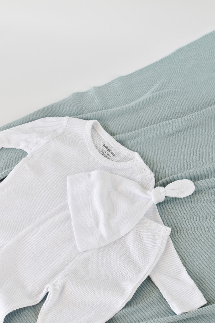 Set 3 piese: body cu maneca lunga, panataloni lungi si caciulita din bumbac organic si modal - Alb, Baby Cosy