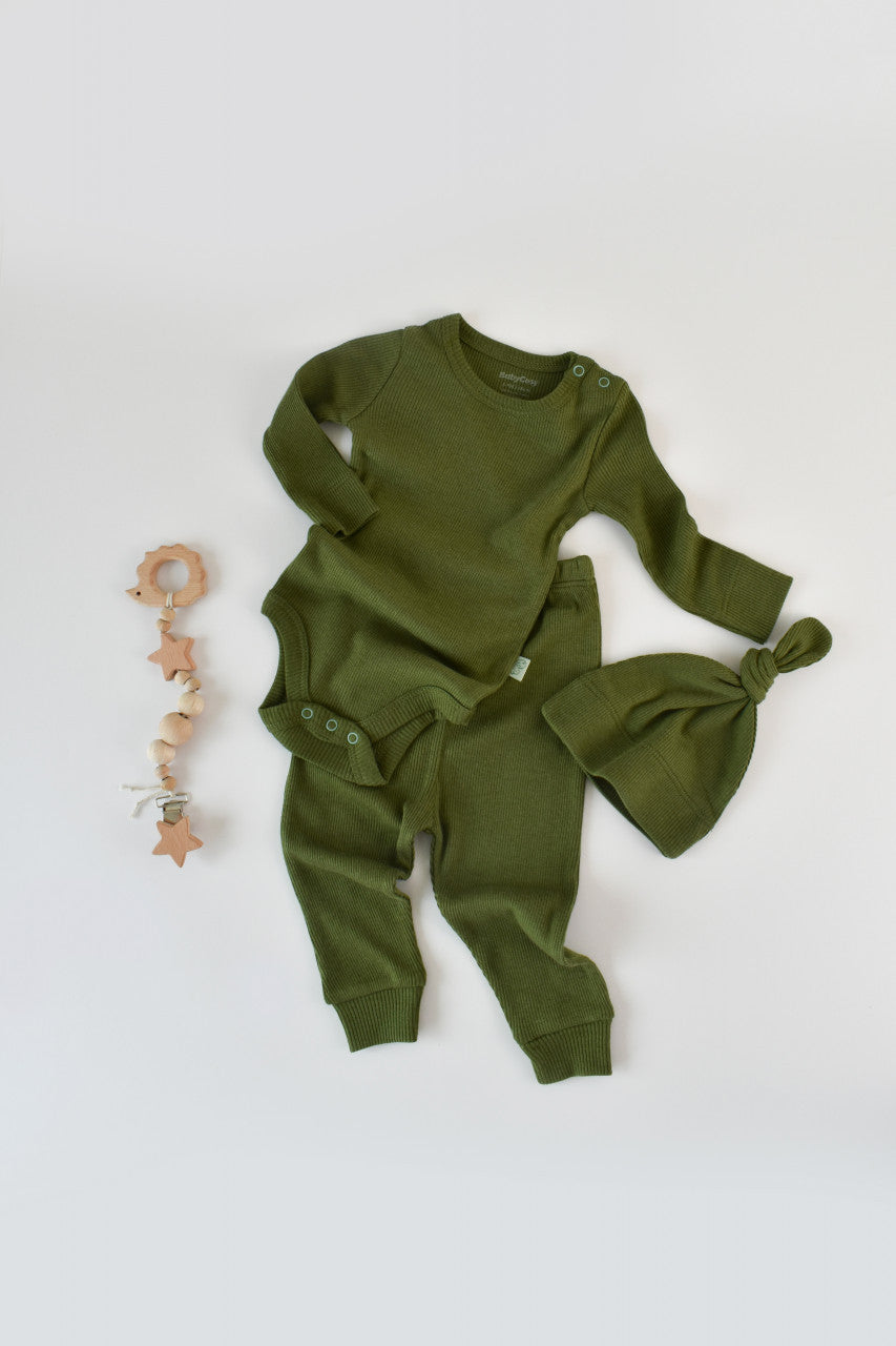 Set 3 piese: body cu maneca lunga, panataloni lungi si caciulita din bumbac organic si modal - Verde, Baby Cosy
