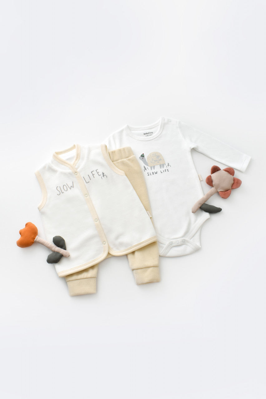 Set 3 piese Broscuta cu body, pantalonasi si vestuta din 80%bumbac organic si 20% poliester - Crem, Baby Cosy