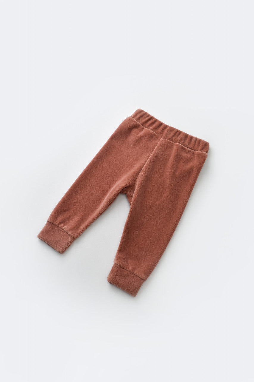 Set 3 piese Broscuta cu body, pantalonasi si vestuta din 80%bumbac organic si 20% poliester - Caramiziu, Baby Cosy
