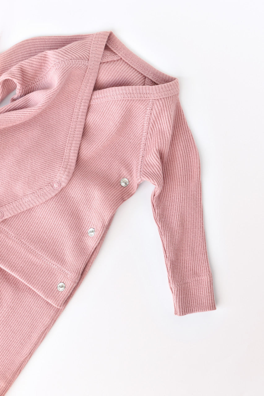 Set 4 piese: bluza, pantaloni, caciulita si manusi din bumbac organic si modal - Rose, Baby Cosy