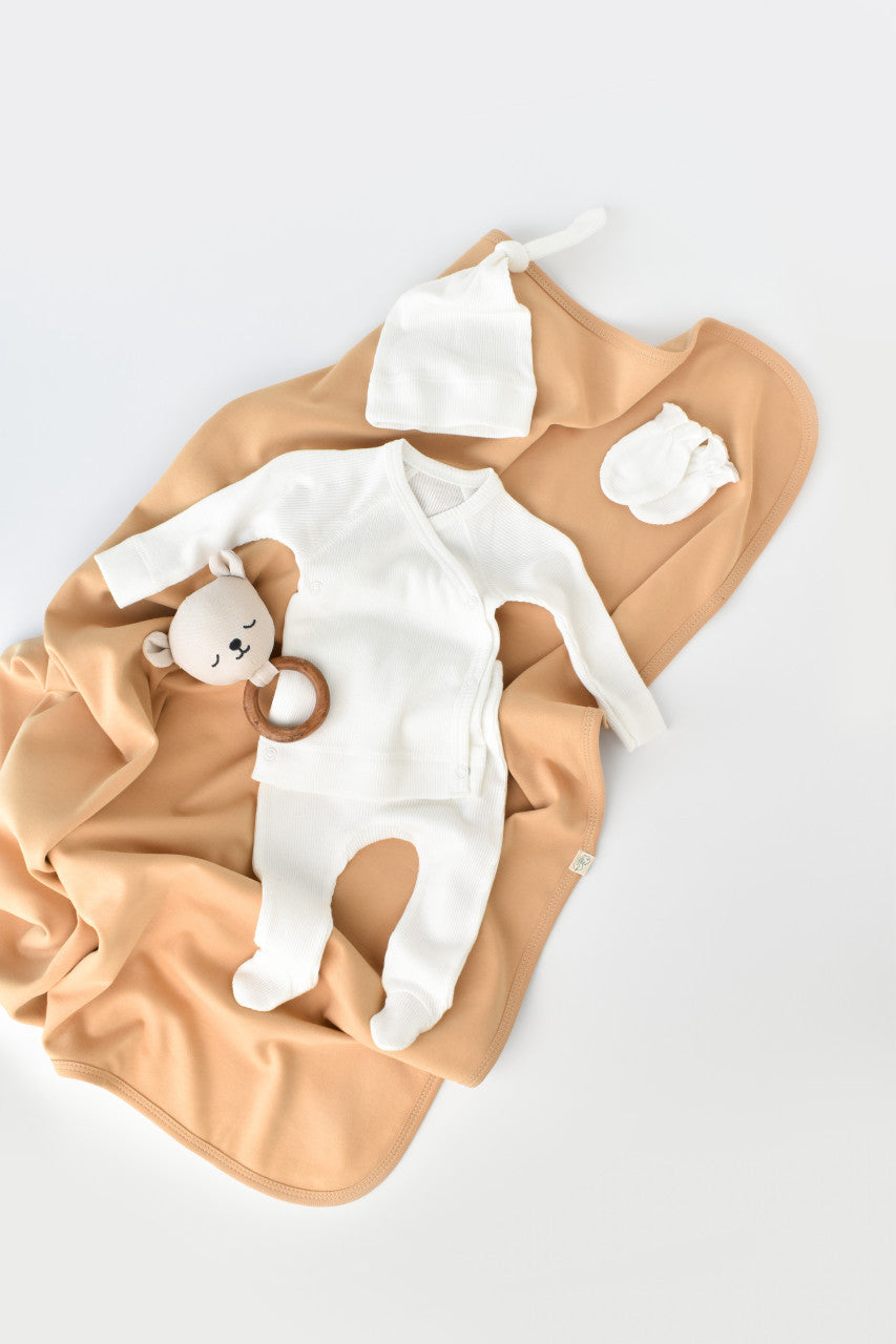 Set 4 piese: bluza, pantaloni, caciulita si manusi din bumbac organic si modal - Ecru, Baby Cosy