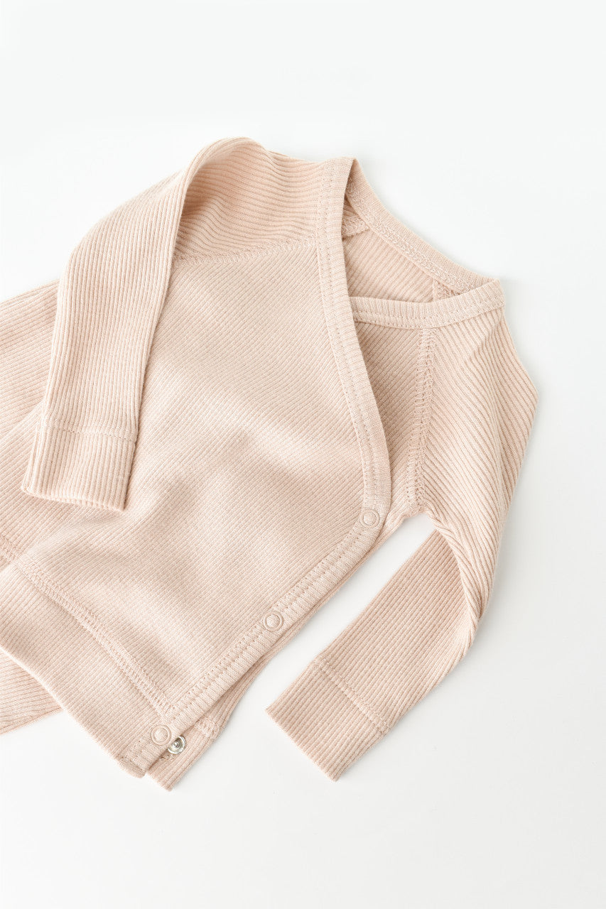 Set 4 piese: bluza, pantaloni, caciulita si manusi din bumbac organic si modal - Blush, Baby Cosy