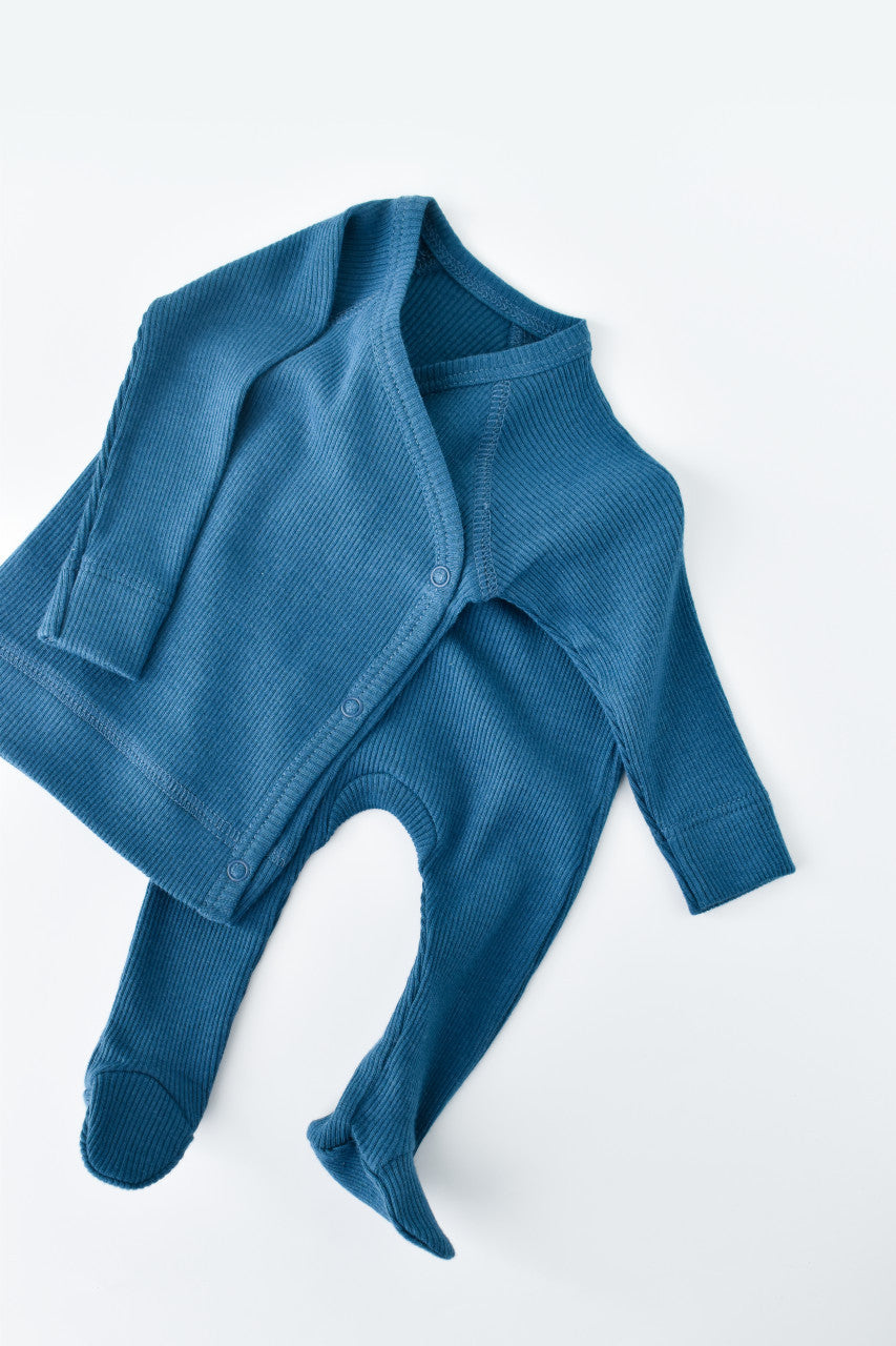 Set 4 piese: bluza, pantaloni, caciulita si manusi din bumbac organic si modal - Bleumarin, Baby Cosy