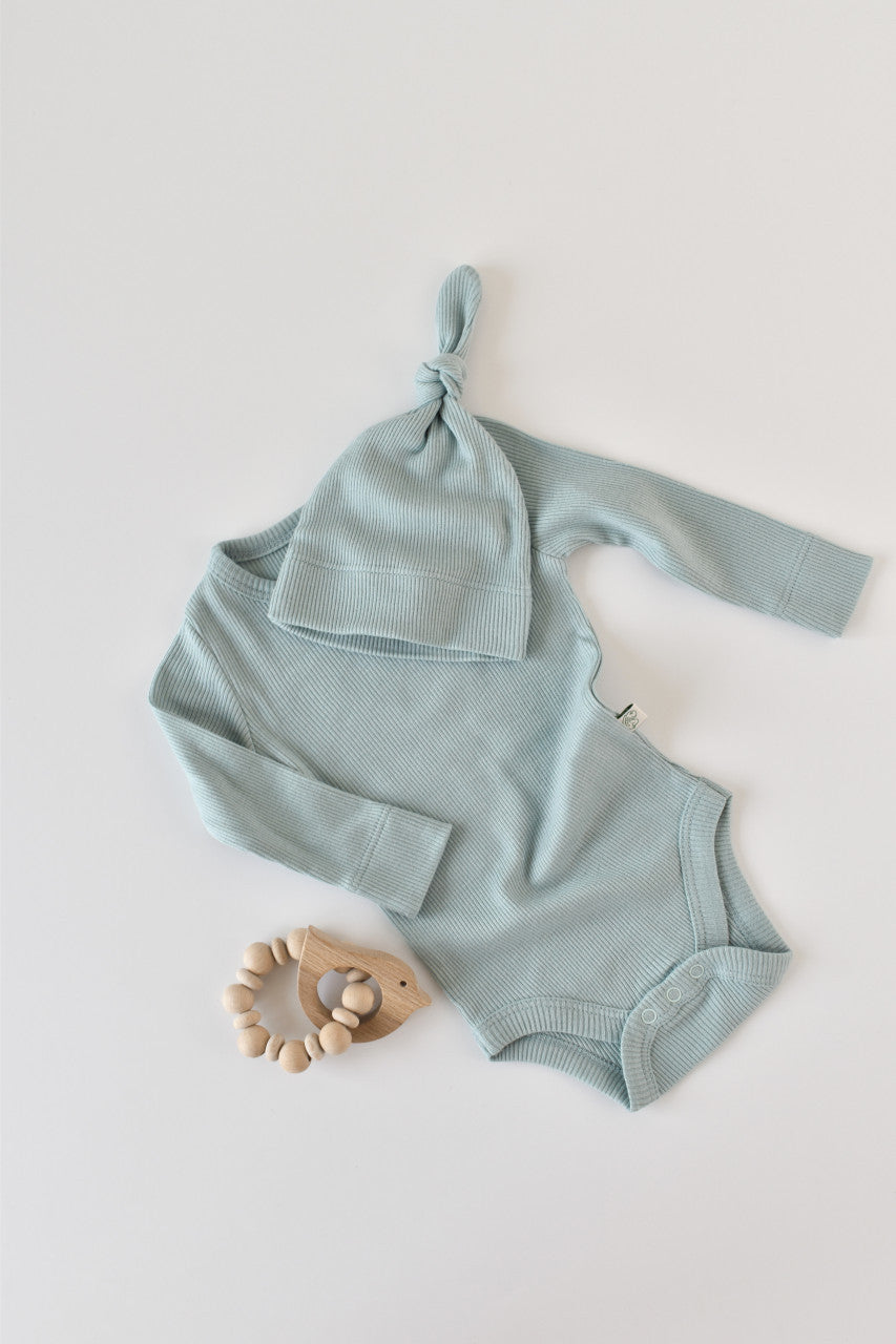 Set 4 piese: bluza, pantaloni, caciulita si manusi din bumbac organic si modal - Mint, Baby Cosy
