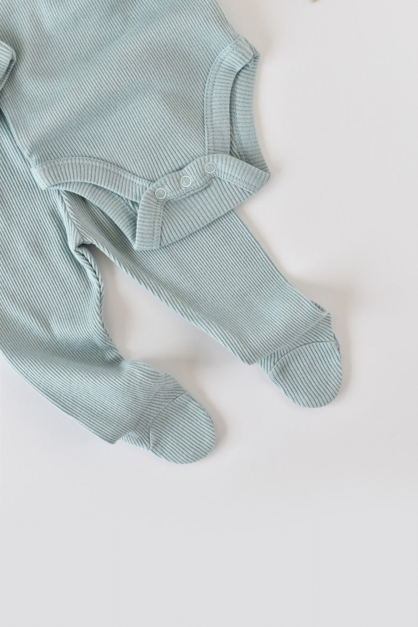 Set 4 piese: bluza, pantaloni, caciulita si manusi din bumbac organic si modal - Mint, Baby Cosy