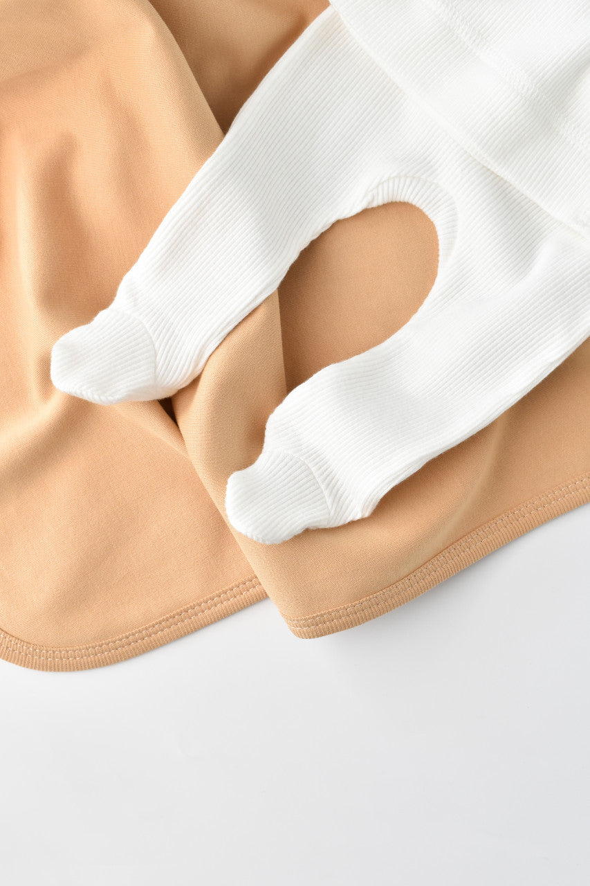 Set 4 piese: bluza, pantaloni, caciulita si manusi din bumbac organic si modal - Ecru, Baby Cosy