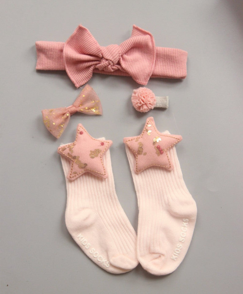 Set 4 piese - sosete cu accesorii