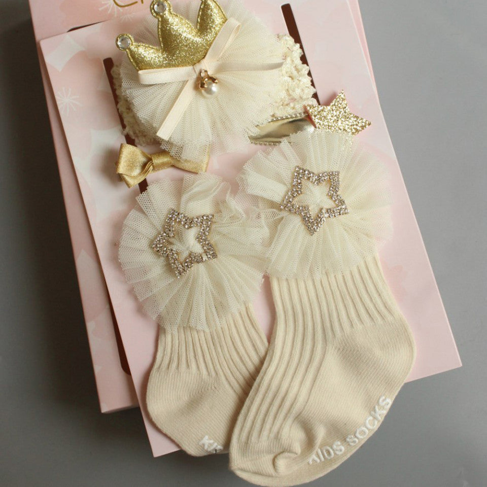 Set 4 piese - sosete cu accesorii