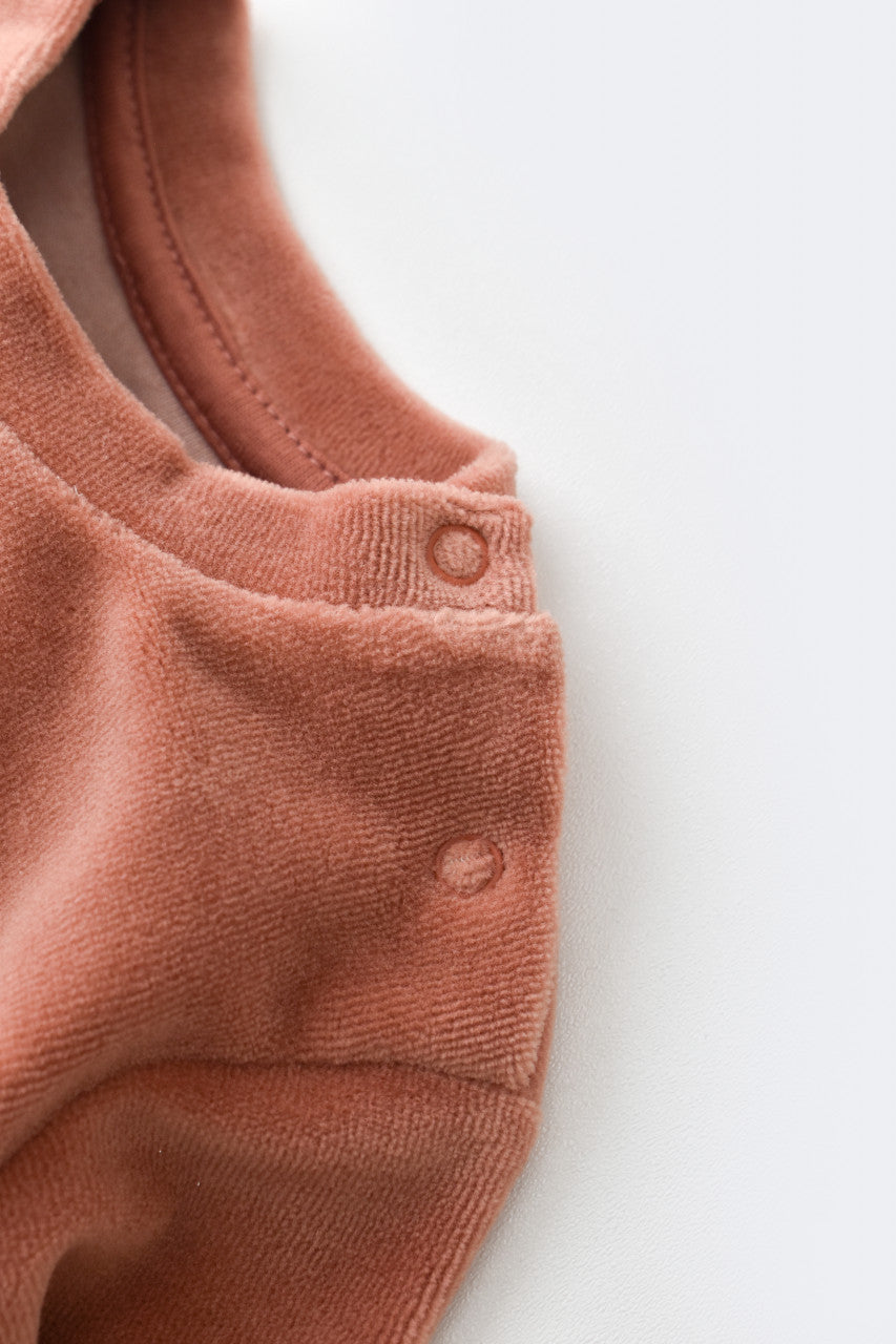 Set Curcubeu cu bluzita cu maneca lunga si panataloni lungi din 80%bumbac organic si 20% poliester - Caramiziu, Baby Cosy