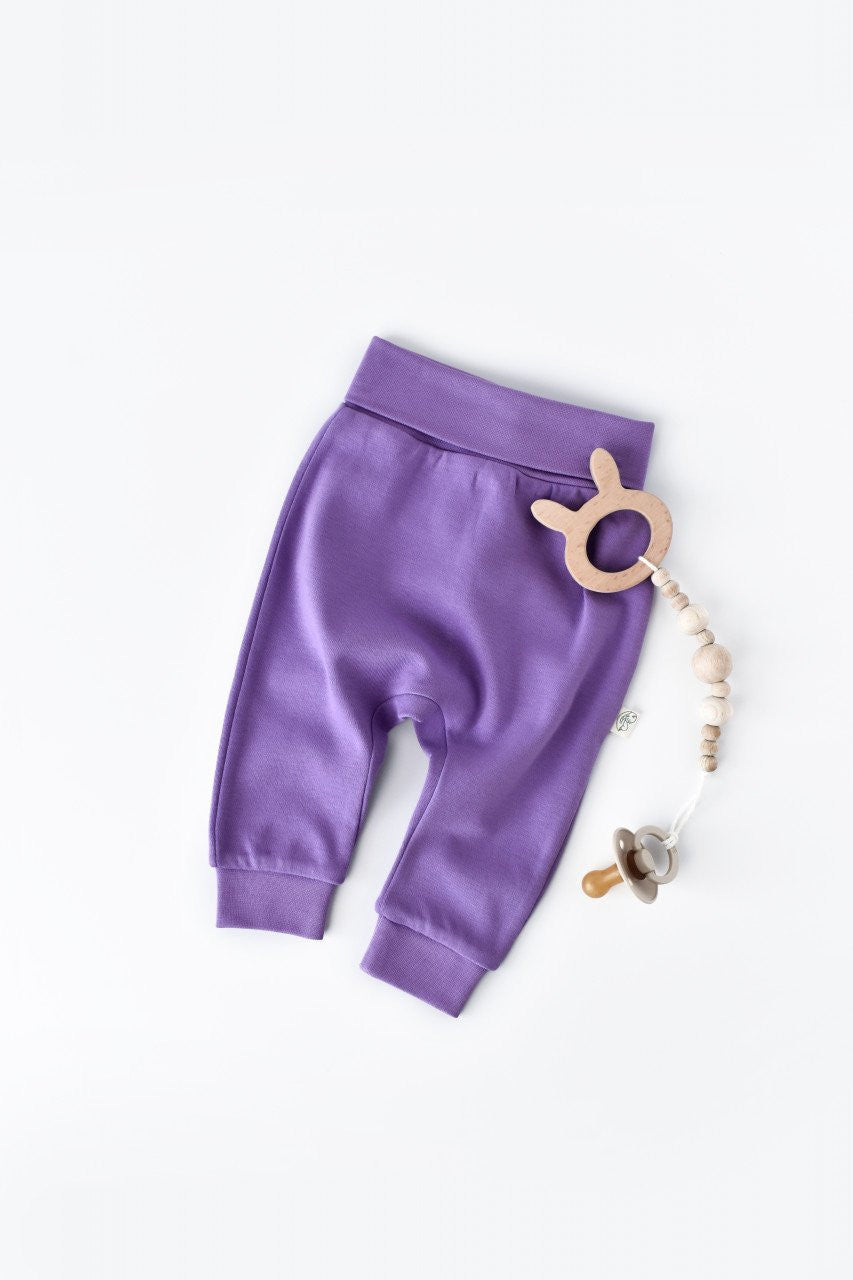 Pantaloni Bebe Unisex din bumbac organic Mov