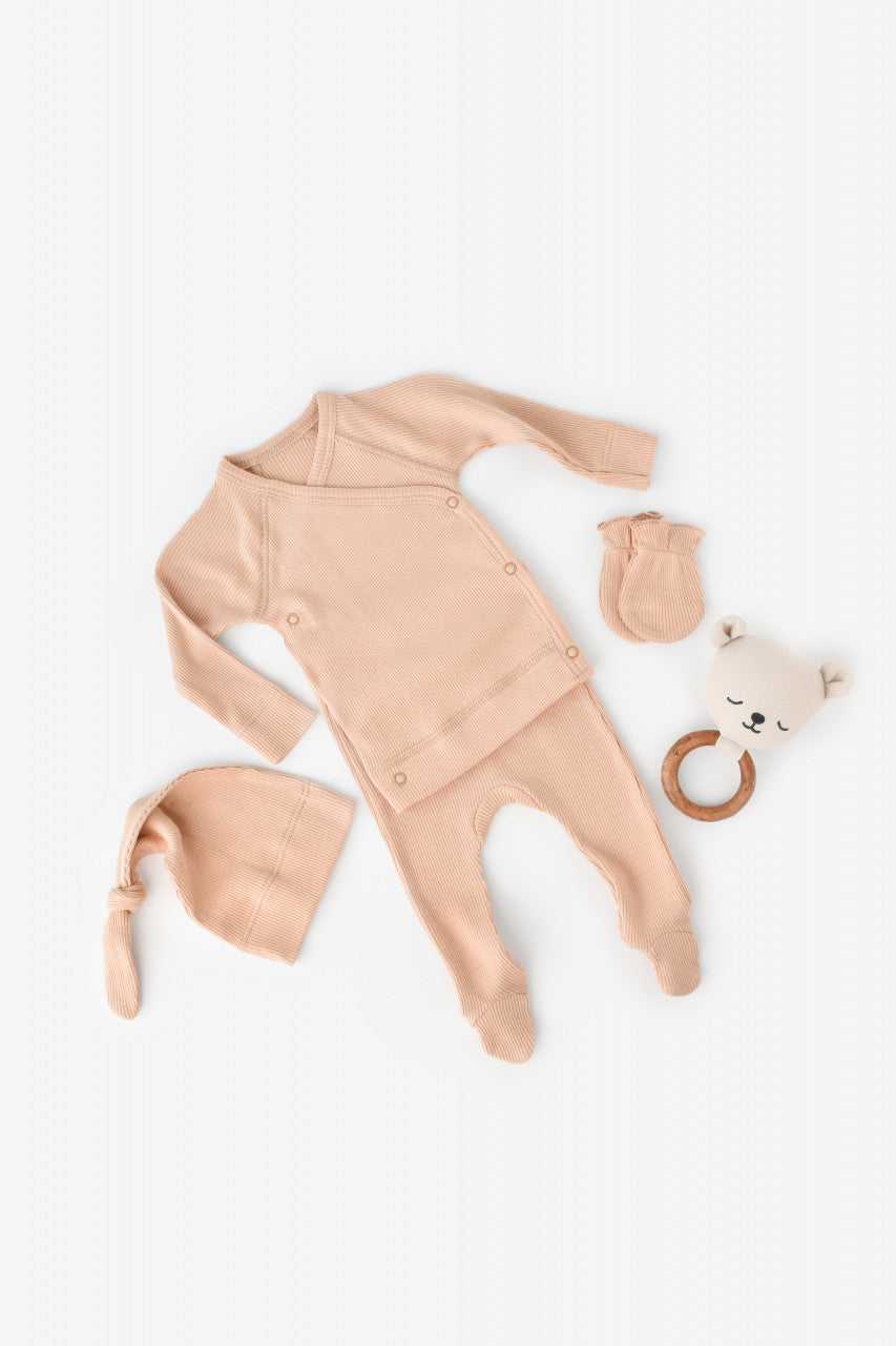 Set 4 piese: bluza, pantaloni, caciulita si manusi din bumbac organic si modal - Somon, Baby Cosy